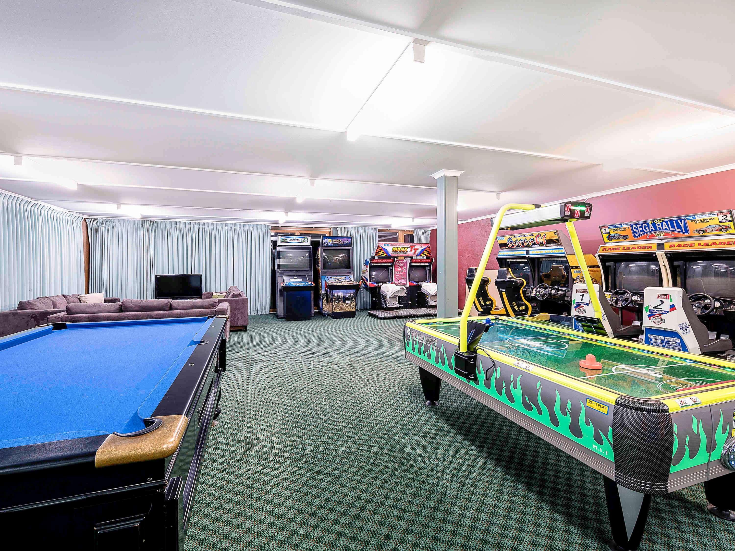 Hotel The Queens & 4*