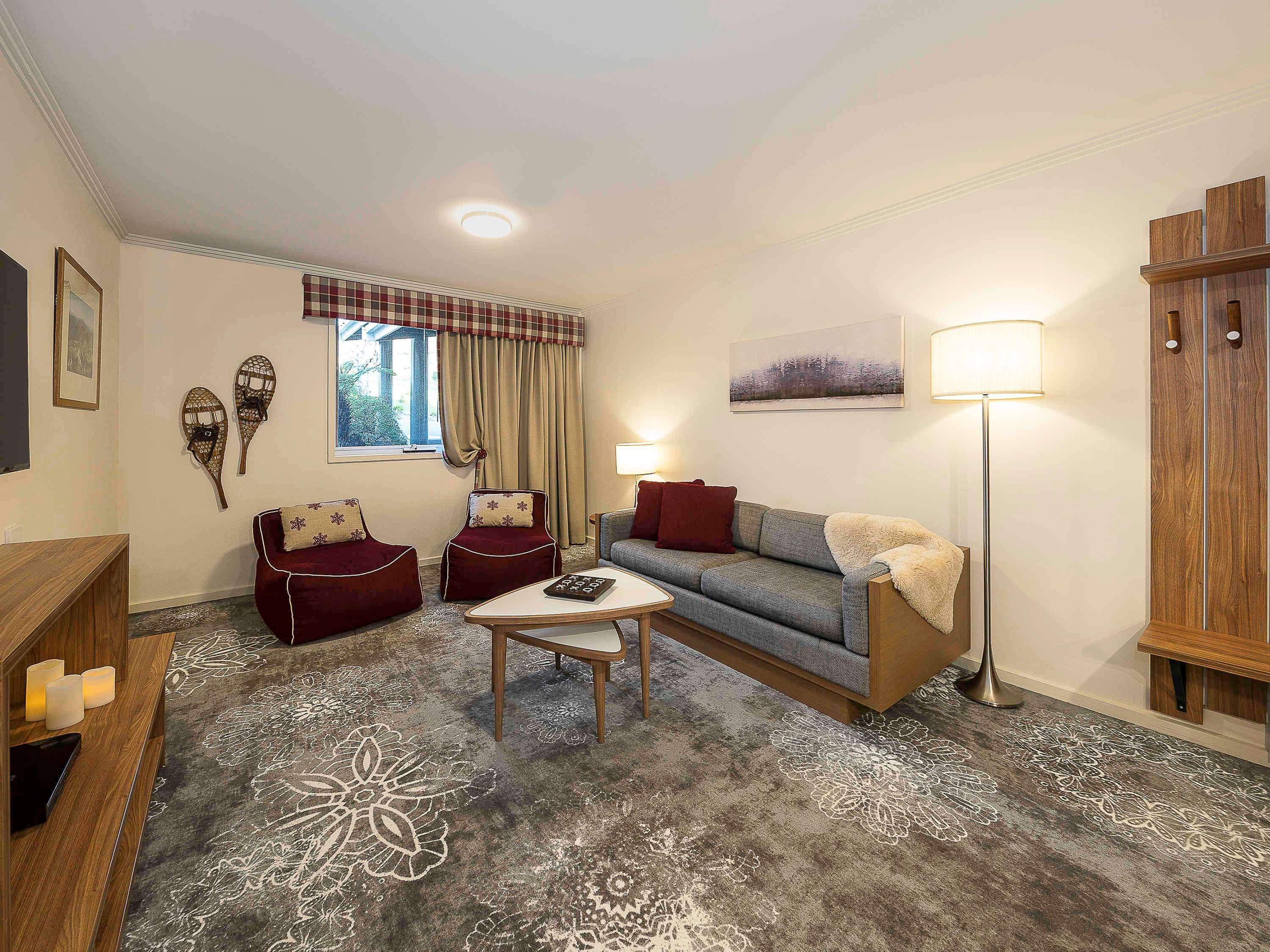 Hotel The Queens &